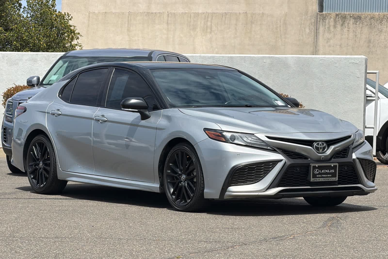 Used 2022 Toyota Camry XSE w/ Navigation Package FWD image 5