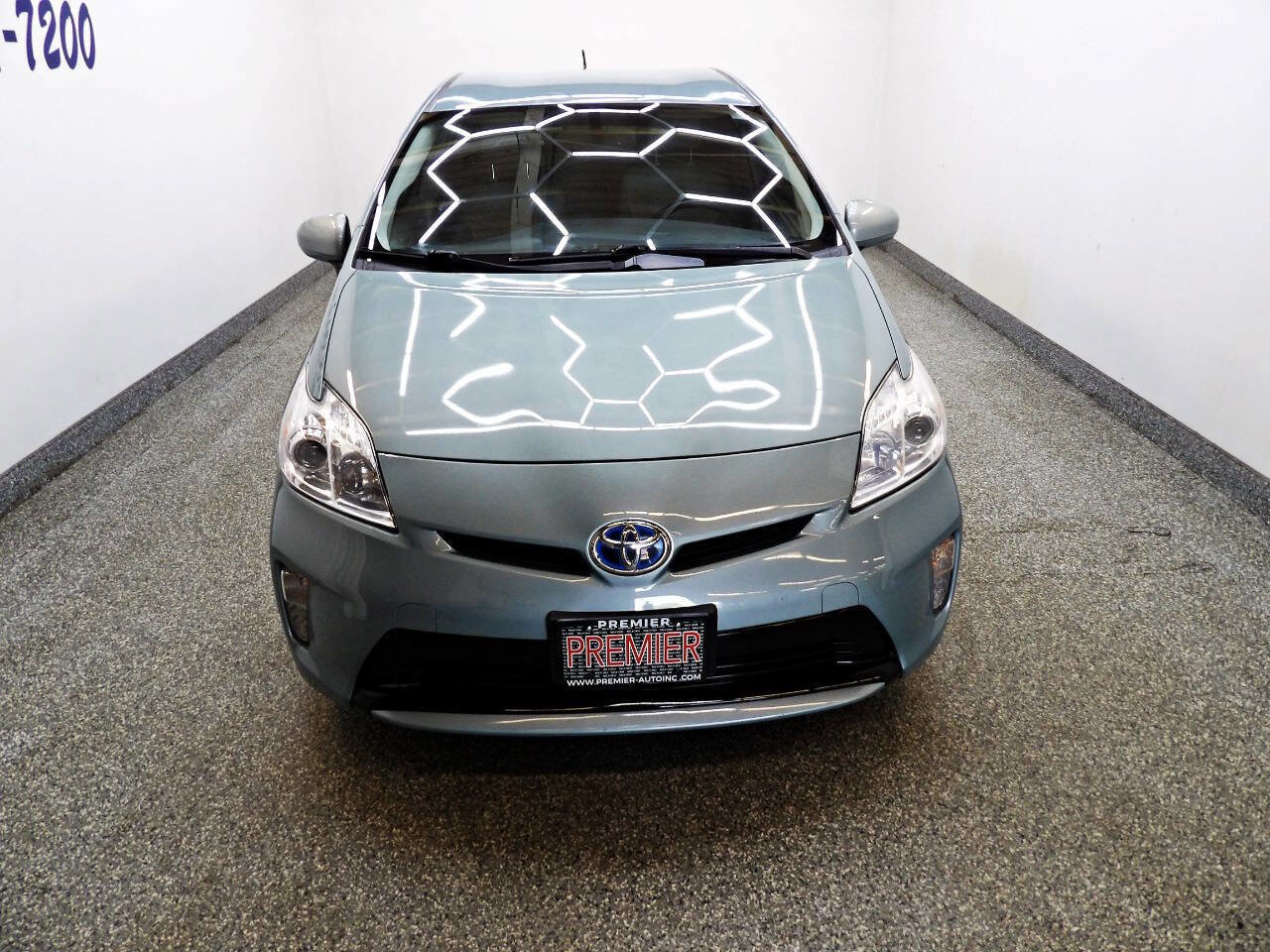 Used 2013 Toyota Prius Four FWD image 2