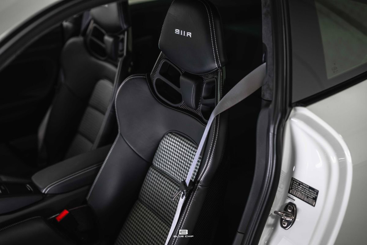 Used 2016 Porsche 911 R image 6