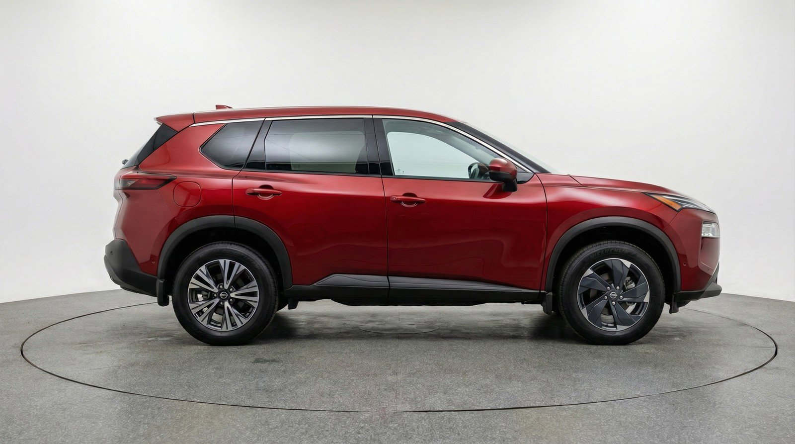 Used 2025 Nissan Rogue SV AWD/4WD image 11