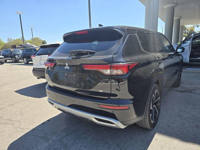 Used 2024 Mitsubishi Outlander SE image 9