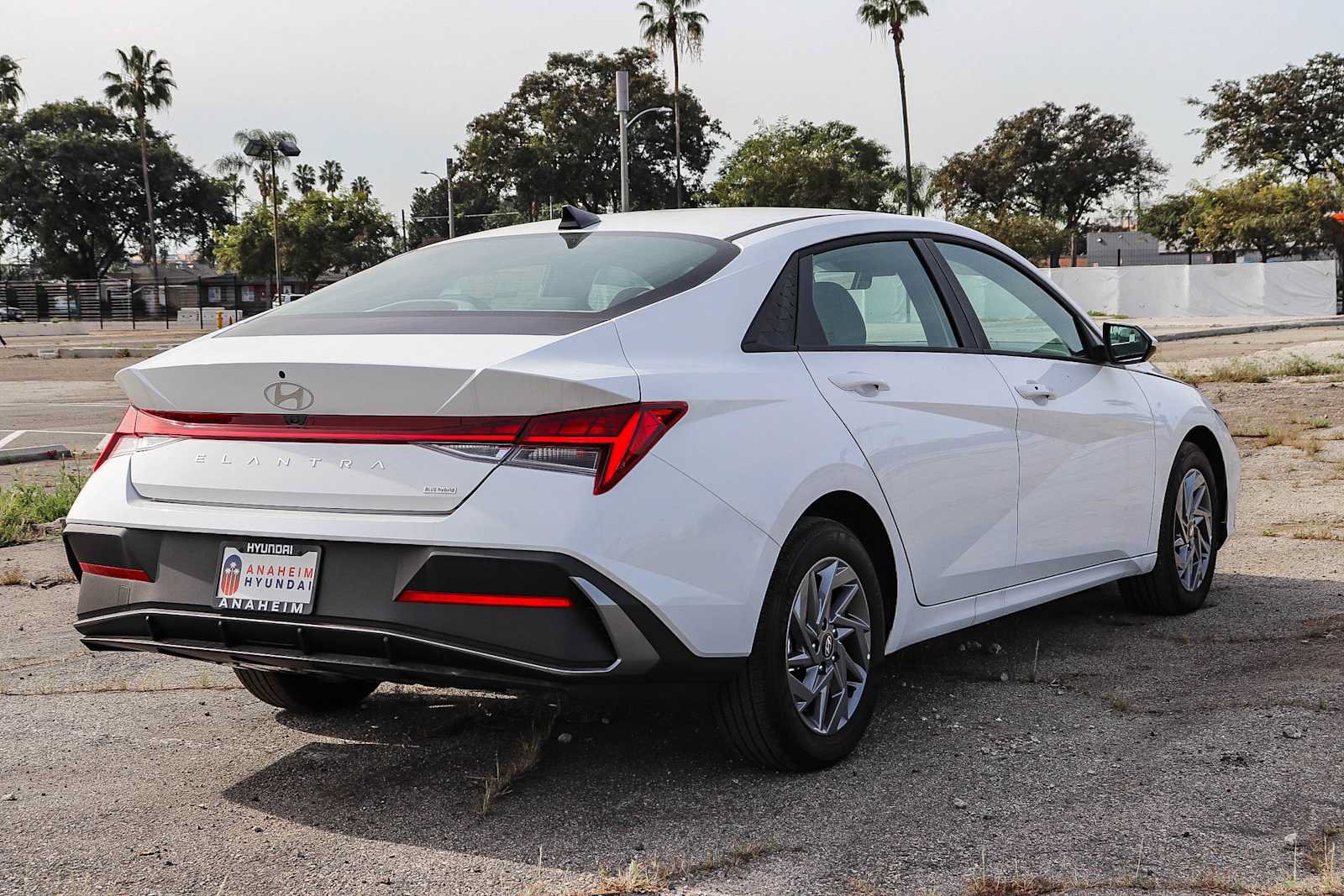 New 2026 Hyundai Elantra Hybrid FWD image 7