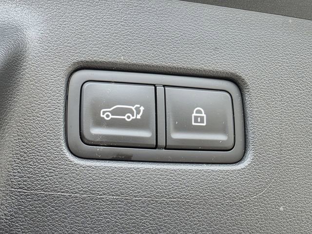 Used 2024 Hyundai Santa Fe Limited FWD image 17