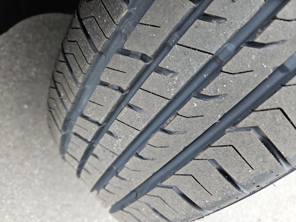 Used 2024 GMC Terrain SLE image 32