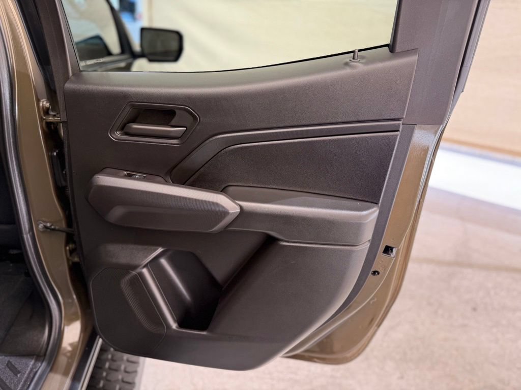 Used 2024 Chevrolet Colorado Trail Boss AWD/4WD image 16
