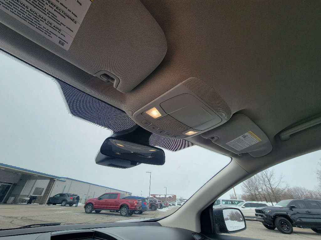 Used 2020 Ford Edge SE image 24