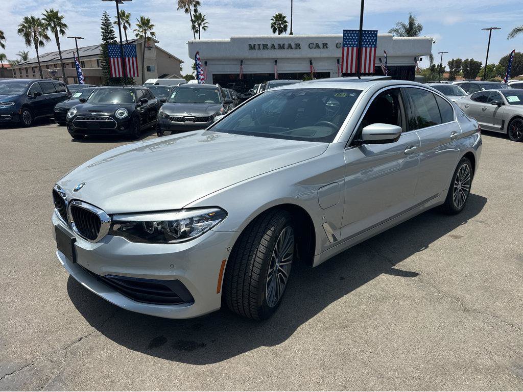 Used 2019 BMW 530e w/ Premium Package RWD image 11