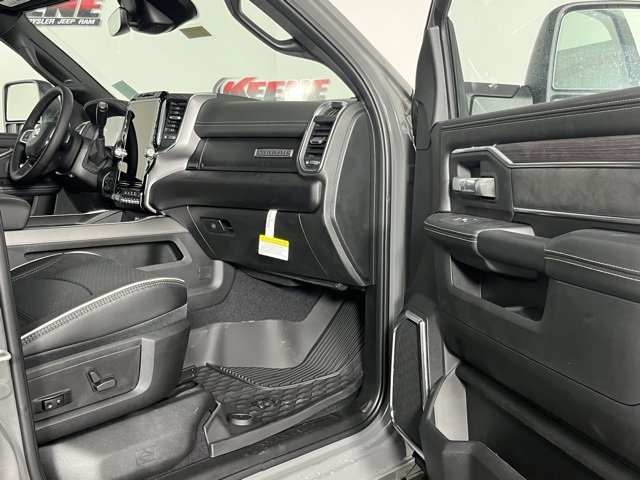 New 2026 RAM 2500 Laramie w/ Night Edition image 31