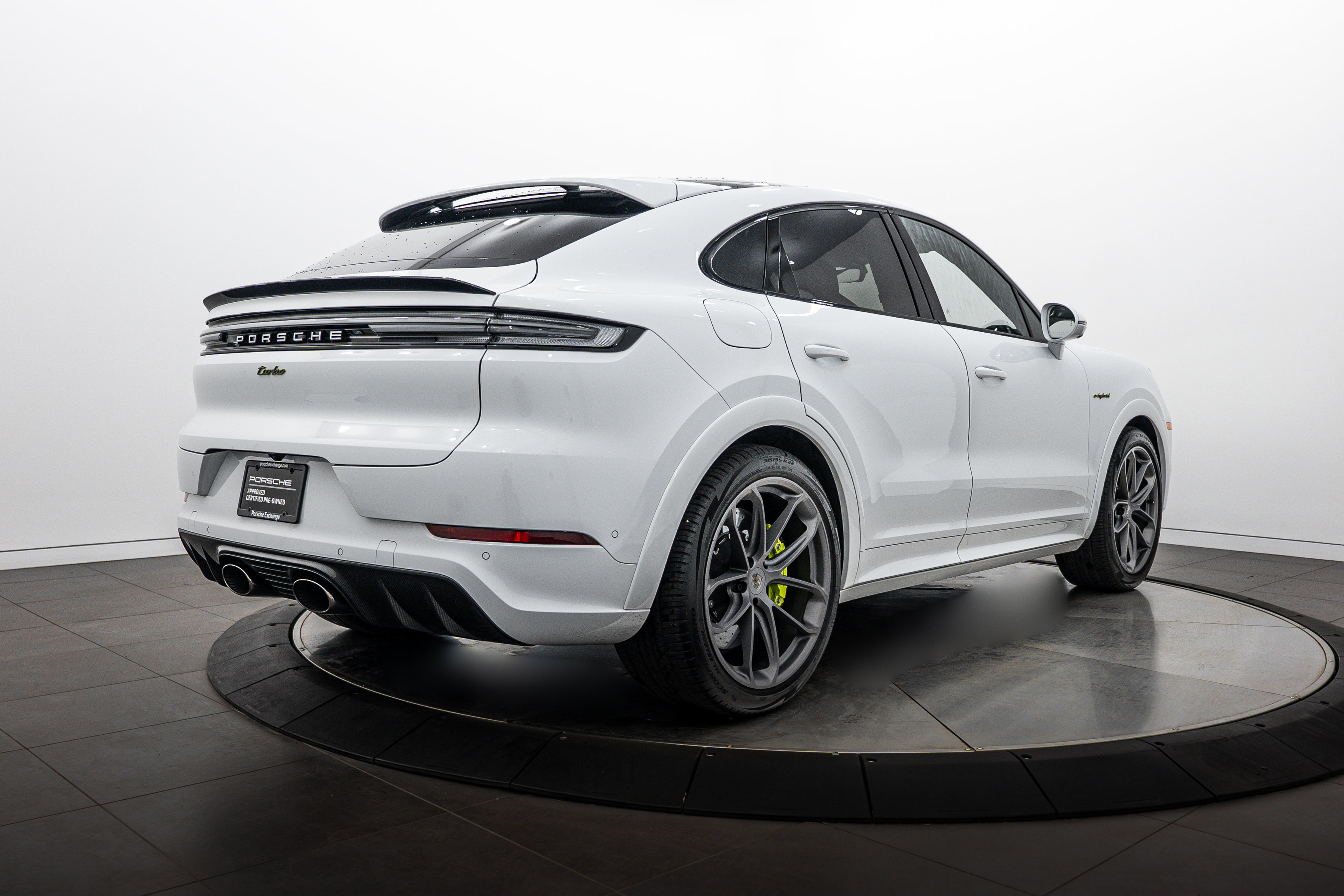 Certified 2025 Porsche Cayenne Turbo AWD/4WD image 7
