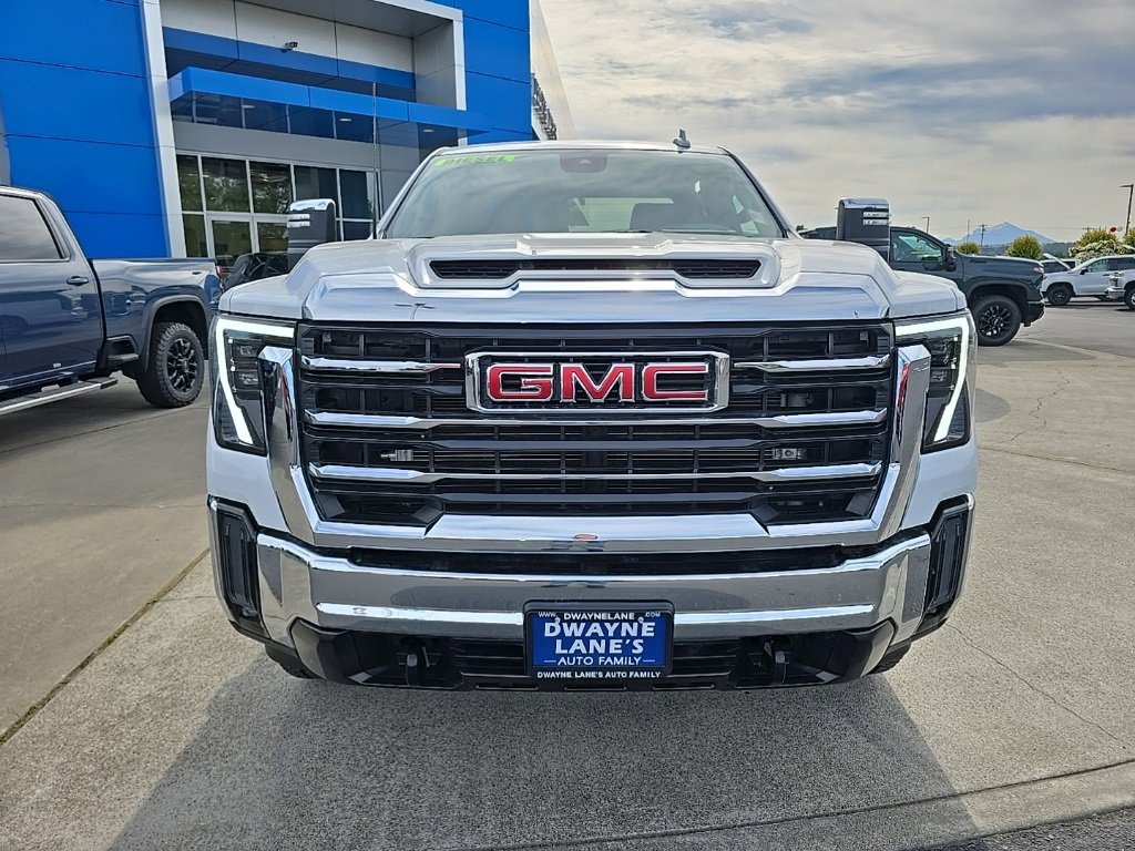 Used 2024 GMC Sierra 3500 SLT w/ X31 Off-Road Package image 9