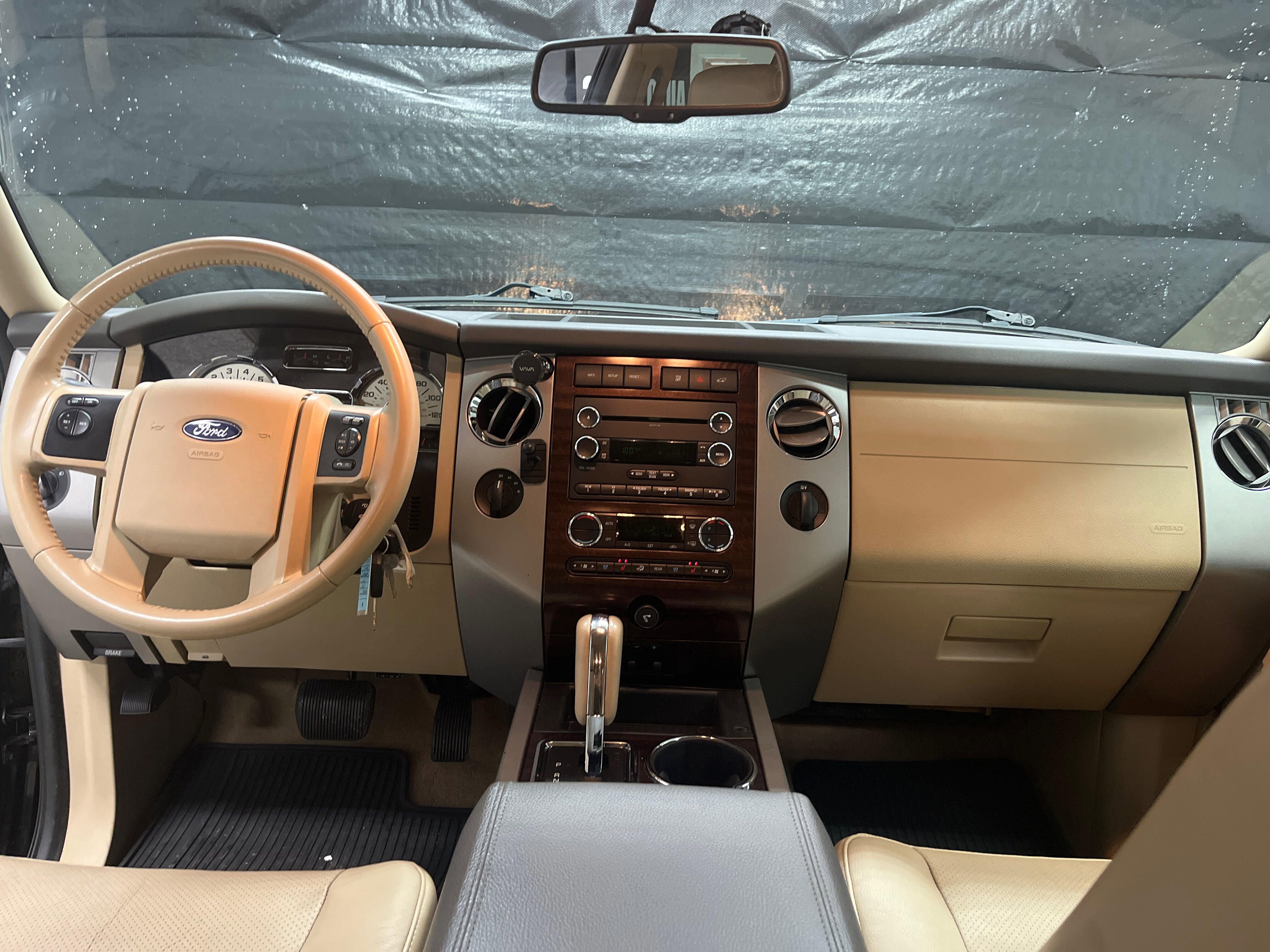 Used 2014 Ford Expedition EL XLT w/ Equipment Group 202A image 11