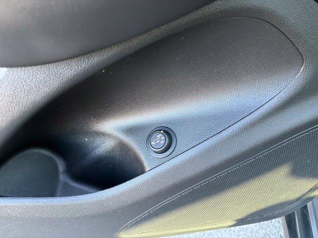 Used 2020 Buick Envision Essence FWD image 36