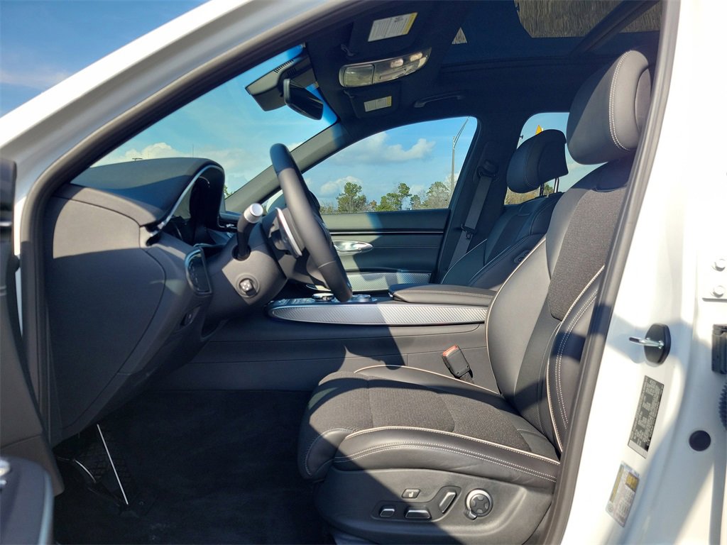 Used 2024 Genesis GV70 3.5T Sport image 22