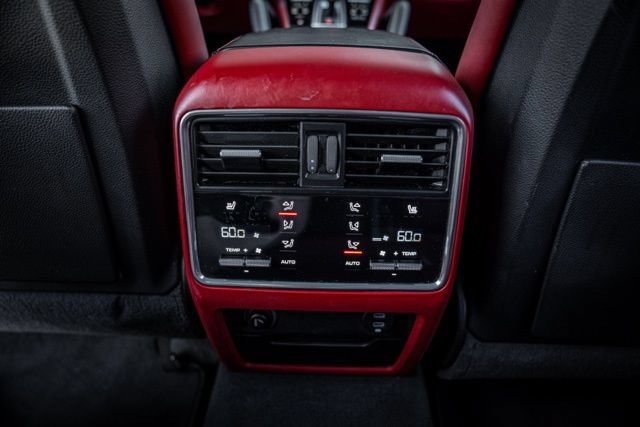 Used 2022 Porsche Cayenne Platinum Edition AWD/4WD image 43