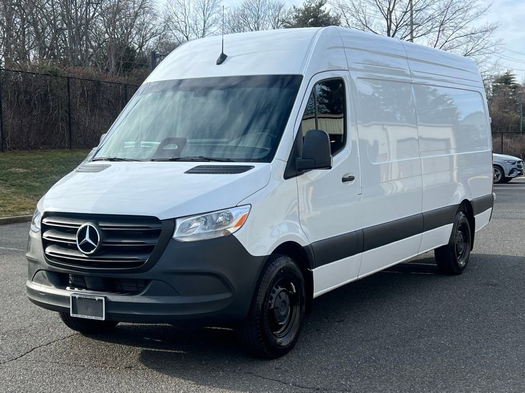 Used 2025 Mercedes-Benz Sprinter 2500 image 1