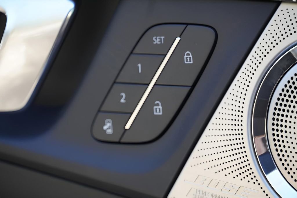 New 2026 Buick Enclave Avenir w/ Super Cruise Package FWD image 18