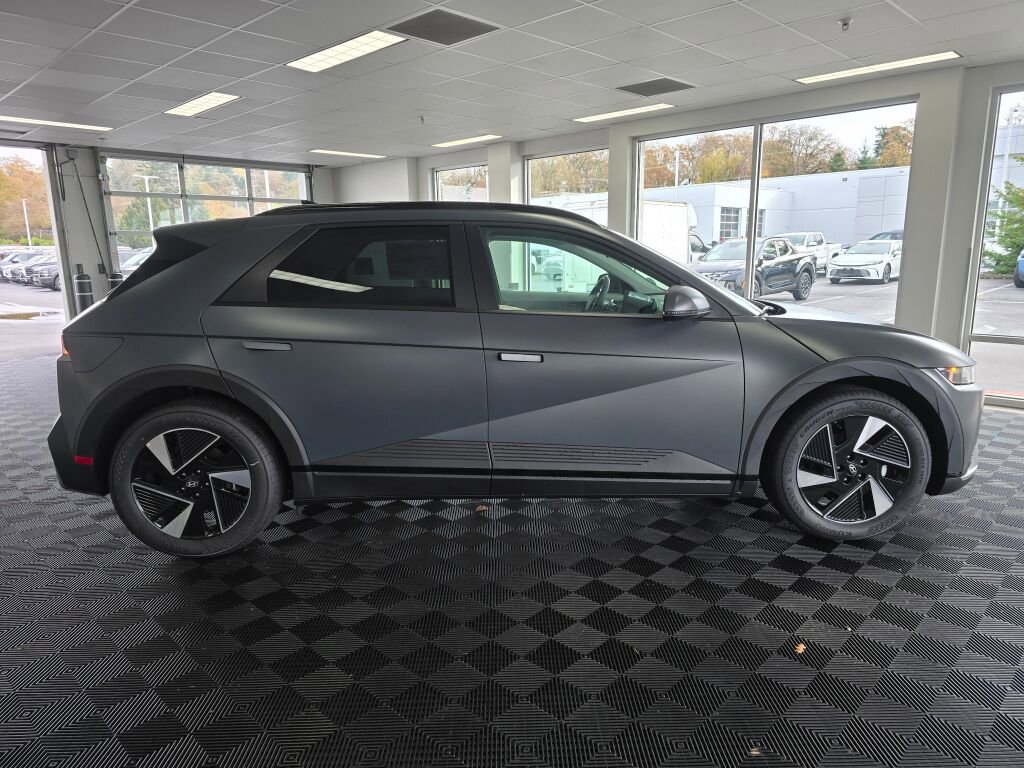 New 2025 Hyundai Ioniq 5 SEL image 3