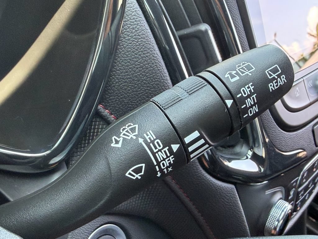 Used 2024 Chevrolet Equinox RS w/ RS Leather Package FWD image 30
