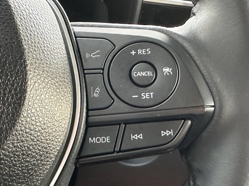 Used 2022 Toyota Corolla Cross LE AWD/4WD image 16
