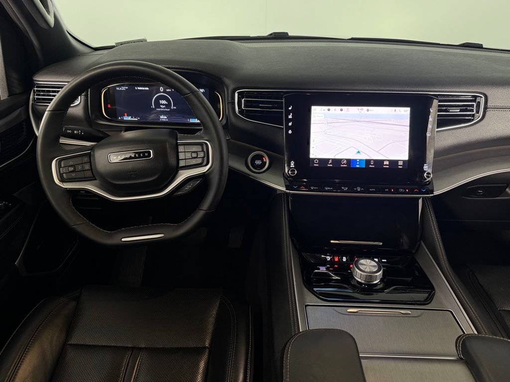 Used 2025 Jeep Wagoneer 4WD image 33