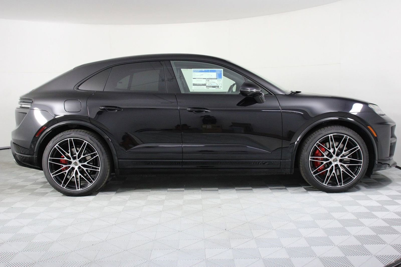 New 2026 Porsche Macan Turbo Electric image 8