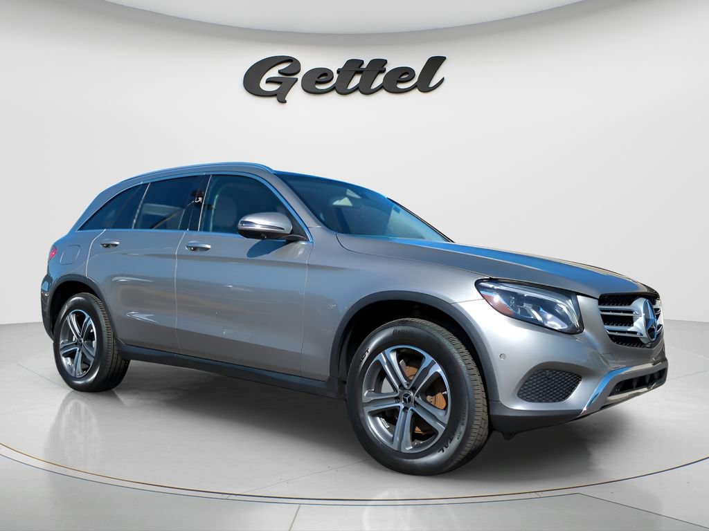 Used 2019 Mercedes-Benz GLC 300 4MATIC image 2