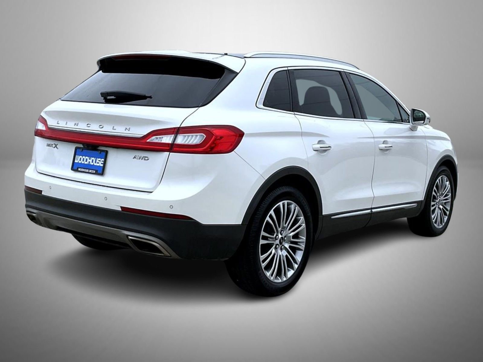 Used 2016 Lincoln MKX Reserve w/ Driver Assistance Package image 5