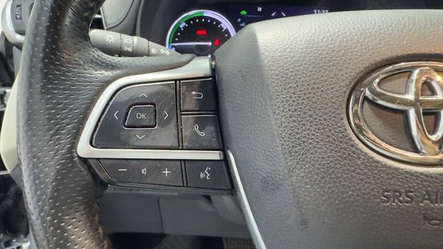 Used 2021 Toyota Sienna Limited FWD image 31