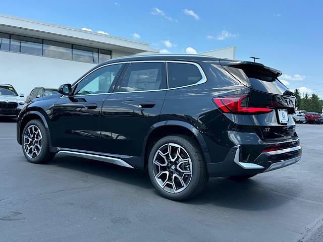 New 2026 BMW X1 xDrive28i w/ Technology Package AWD/4WD image 3