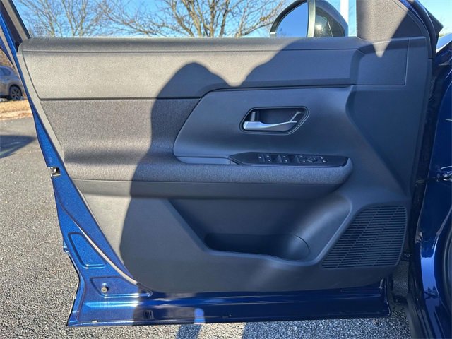 New 2026 Nissan Kicks SV w/ Cold Weather Package image 14