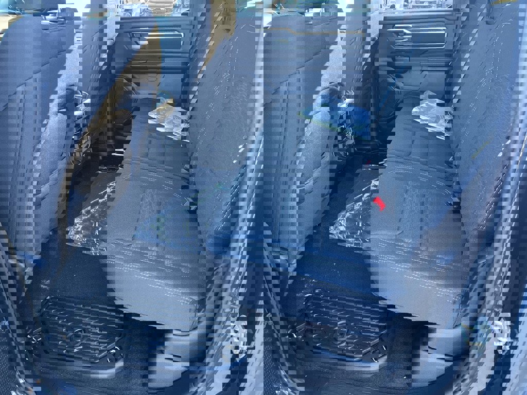 New 2026 RAM 1500 4x4 Crew Cab image 16