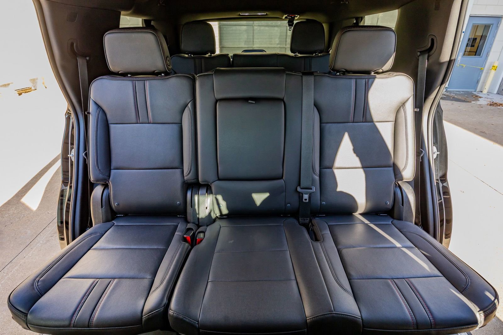 Used 2023 Chevrolet Tahoe RST AWD/4WD image 34