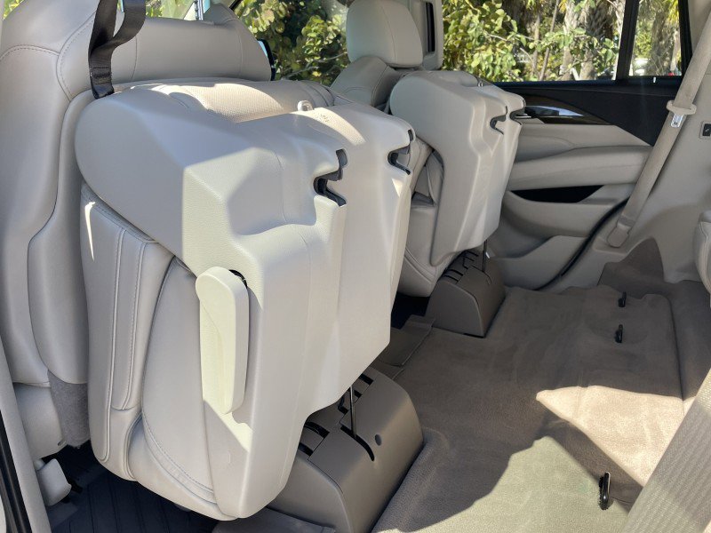 Used 2020 Cadillac Escalade Premium Luxury image 33