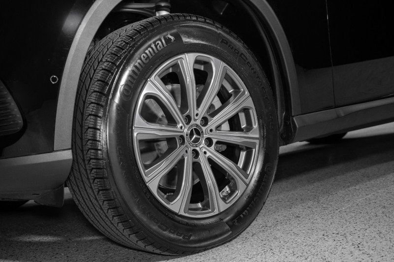 Certified 2026 Mercedes-Benz GLC 300 4MATIC image 9