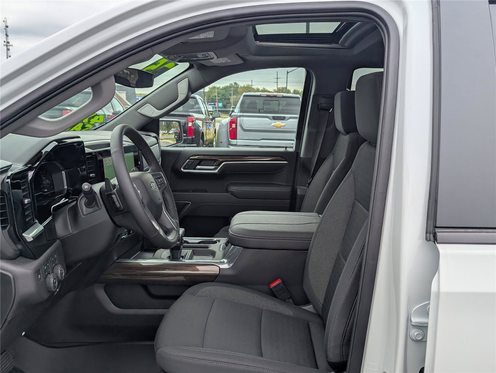 New 2025 Chevrolet Silverado 1500 RST AWD/4WD image 11