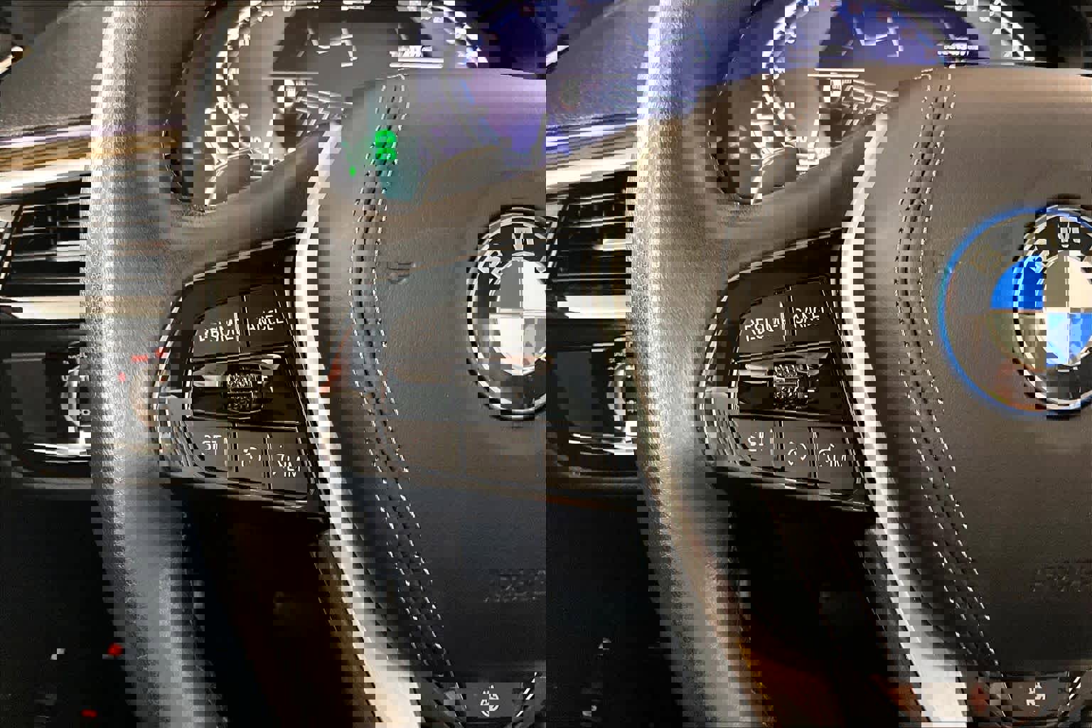 Used 2023 BMW 530e xDrive image 22