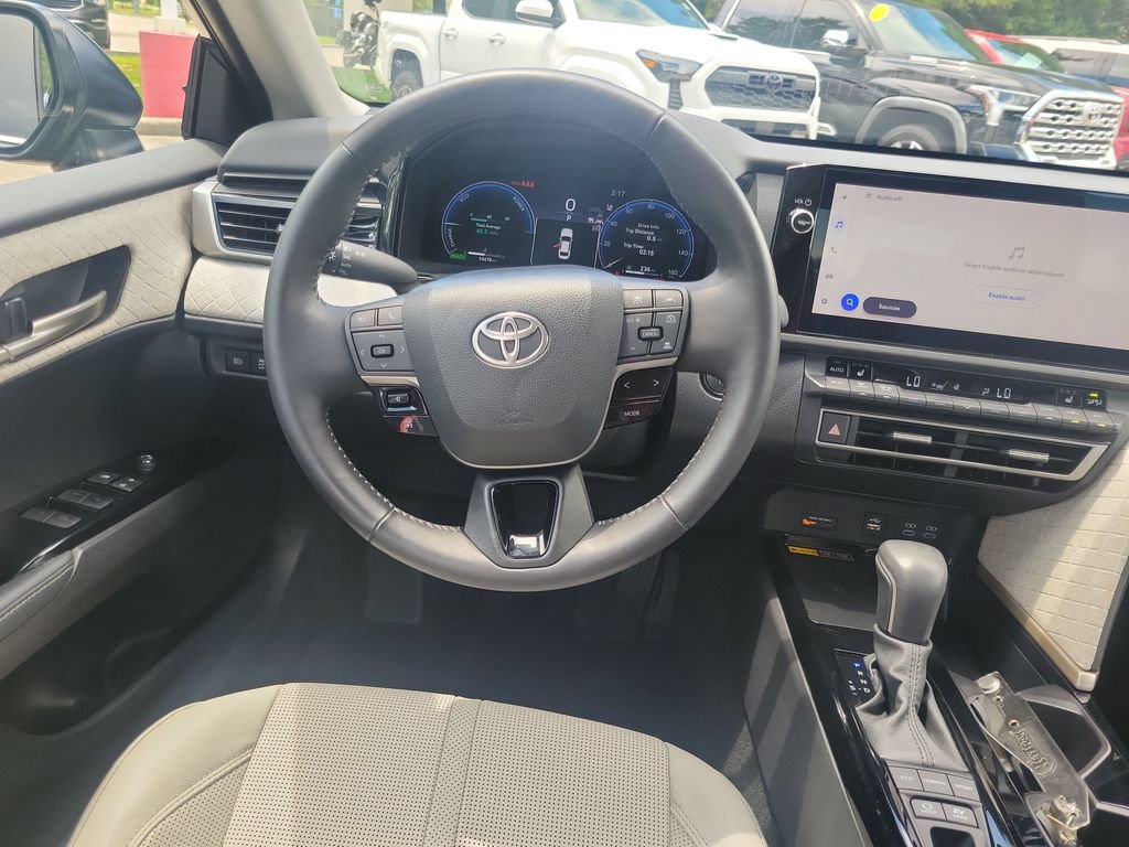 Certified 2025 Toyota Camry XLE FWD image 18