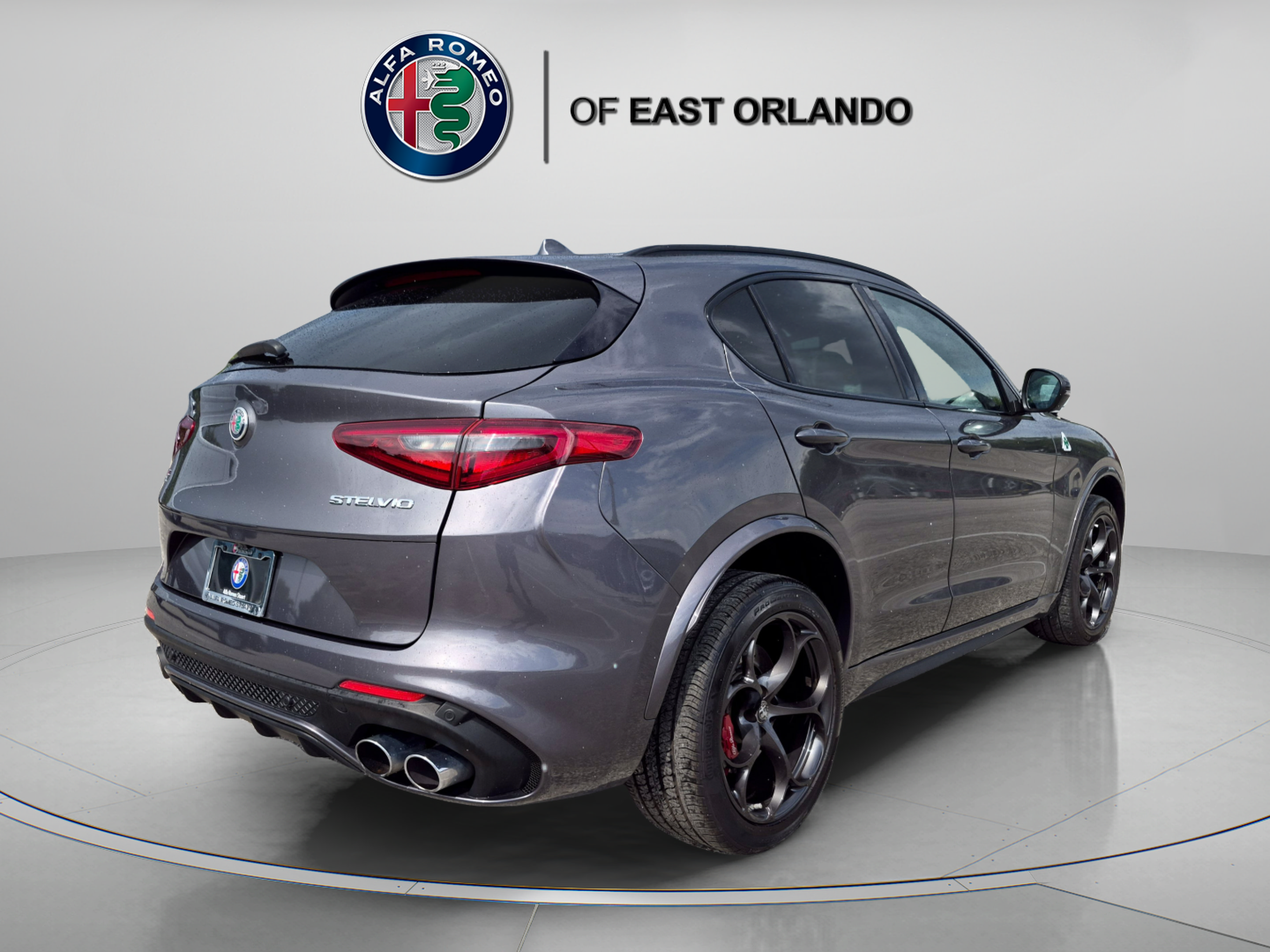 Used 2022 Alfa Romeo Stelvio Quadrifoglio w/ Active Assist Plus Package AWD/4WD image 7
