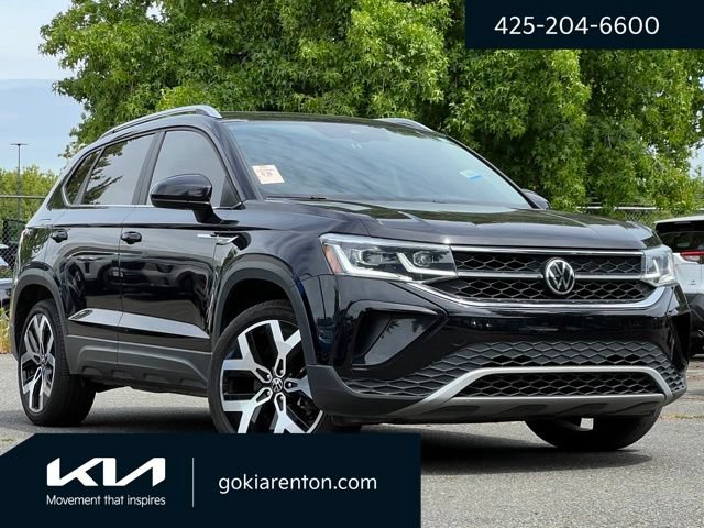 Used 2022 Volkswagen Taos SEL w/ Panoramic Sunroof Package