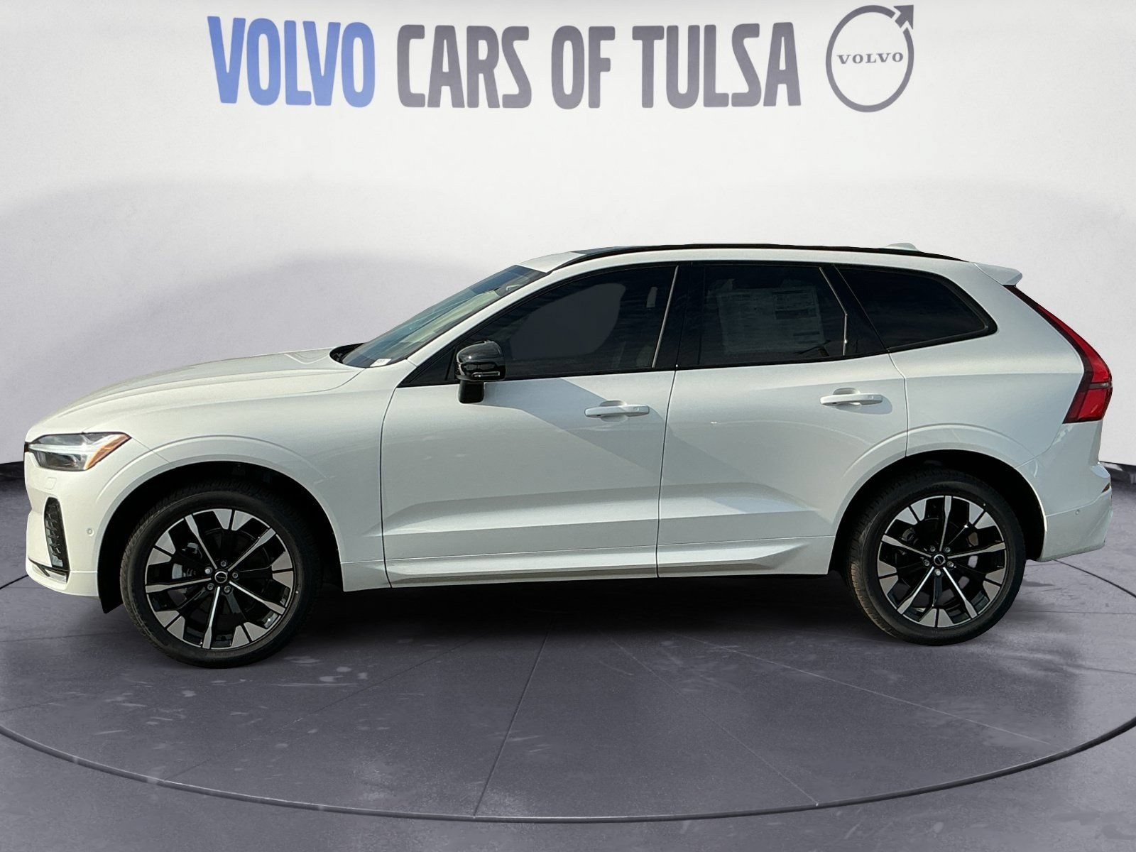 New 2026 Volvo XC60 B5 Plus w/ Protection Package Premier AWD/4WD image 2