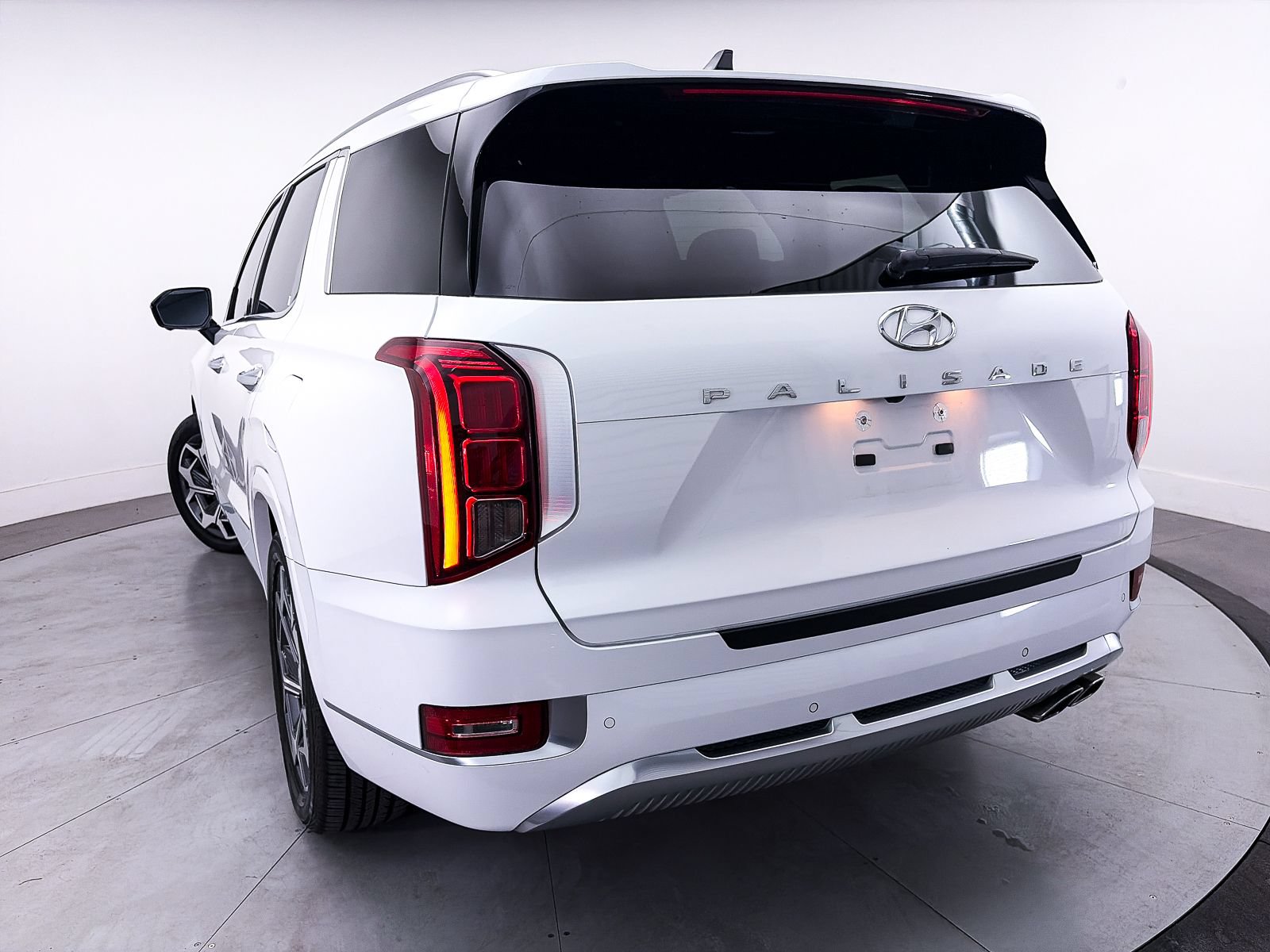 Used 2021 Hyundai Palisade Calligraphy FWD image 4