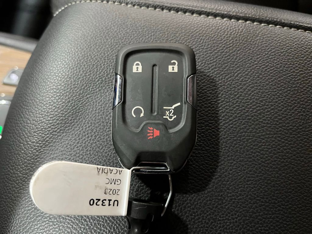 Certified 2023 GMC Acadia SLE w/ Driver Convenience Package image 38