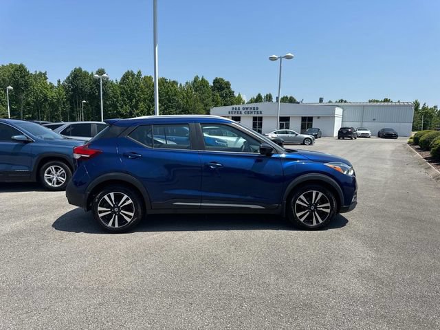 Used 2019 Nissan Kicks SR w/ SR Premium Package FWD image 3