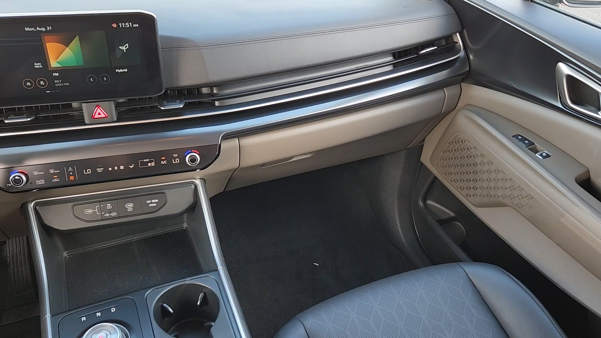 Used 2026 Kia Carnival LXS FWD image 6