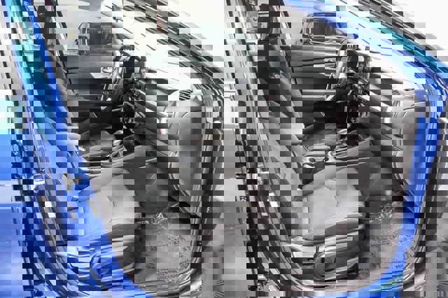 Used 2024 Kia Forte LXS w/ LXS Technology Package image 16