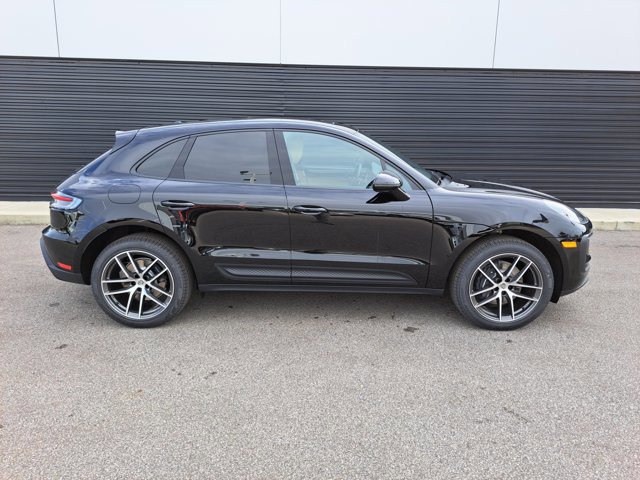 New 2026 Porsche Macan image 8