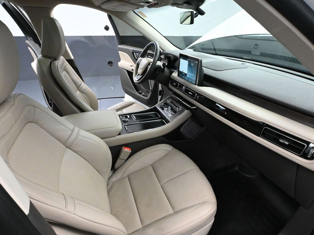 Used 2023 Lincoln Aviator Reserve image 56