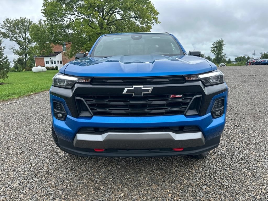 Used 2023 Chevrolet Colorado Z71 w/ Z71 Convenience Package 2 AWD/4WD image 2