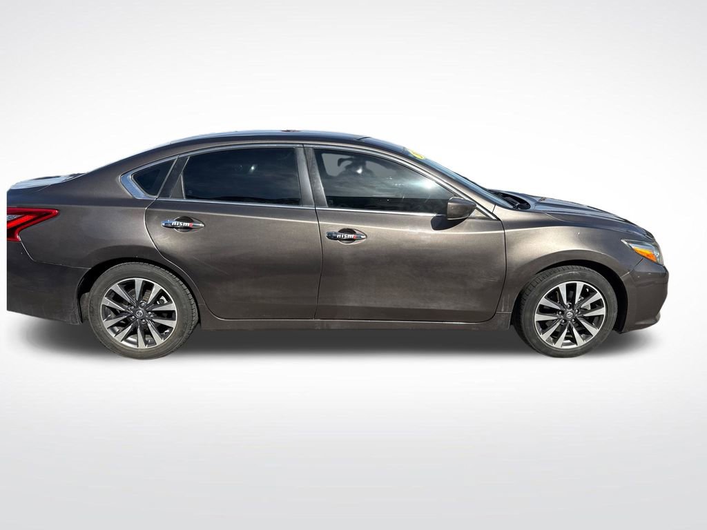 Used 2017 Nissan Altima 2.5 SV FWD image 6