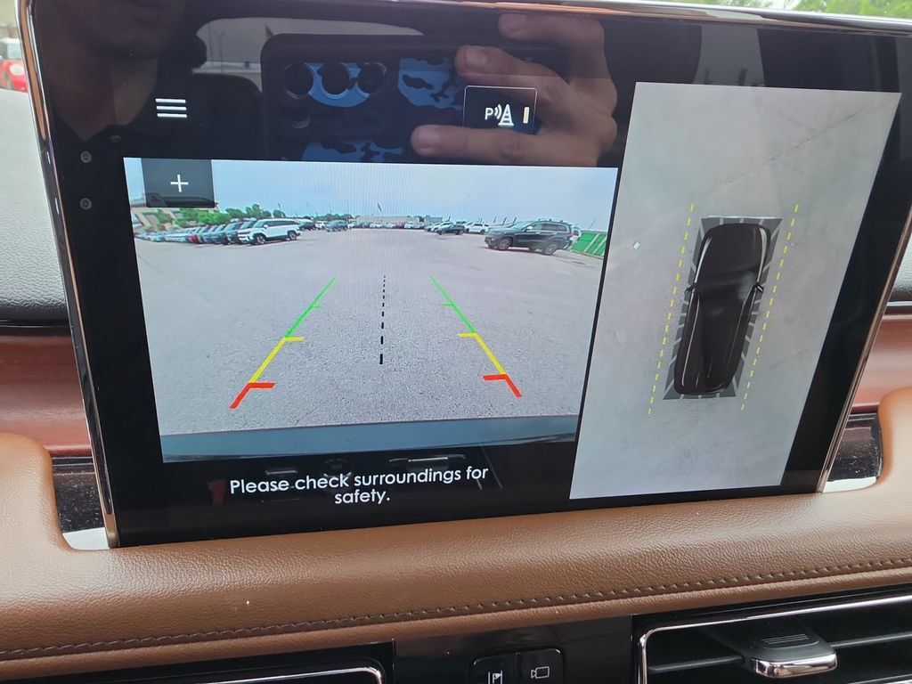Used 2020 Lincoln Aviator Grand Touring w/ Equipment Group 302A AWD/4WD image 18